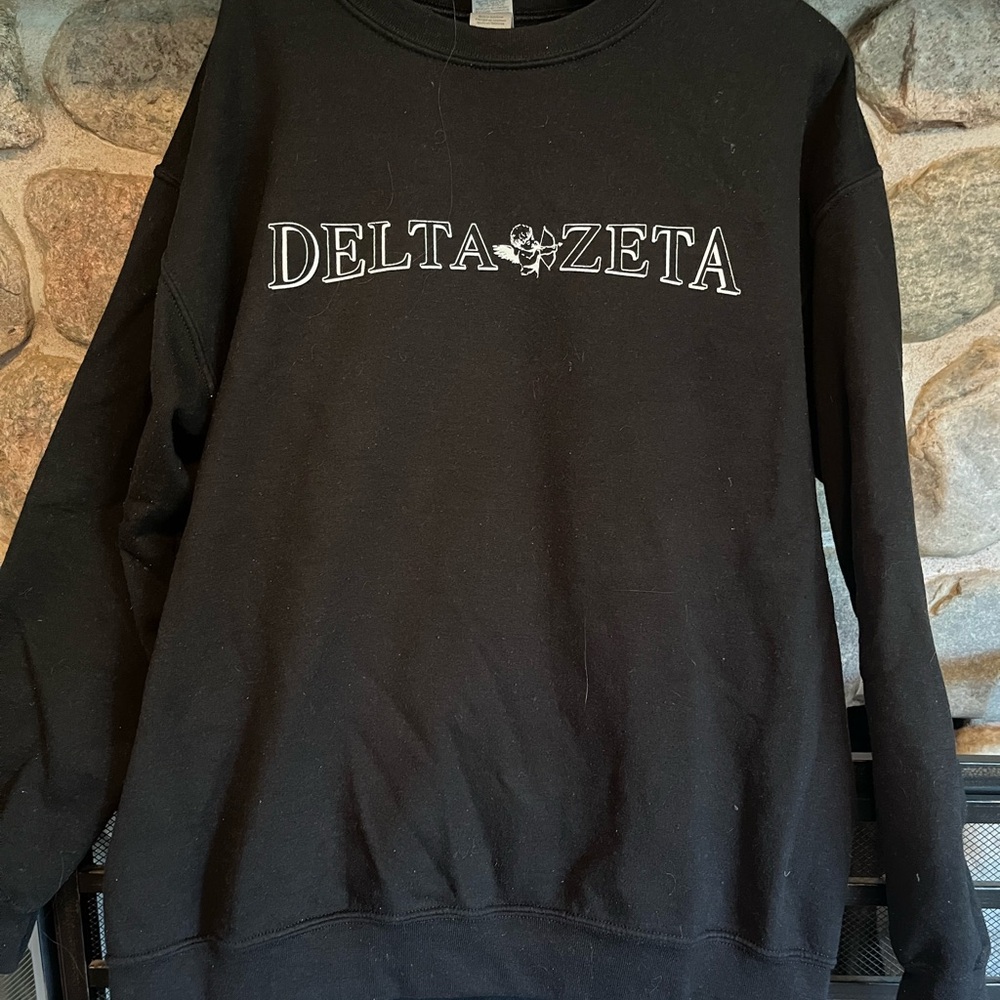 Delta Zeta sorority Black Crewneck Women’s Sweatshirt